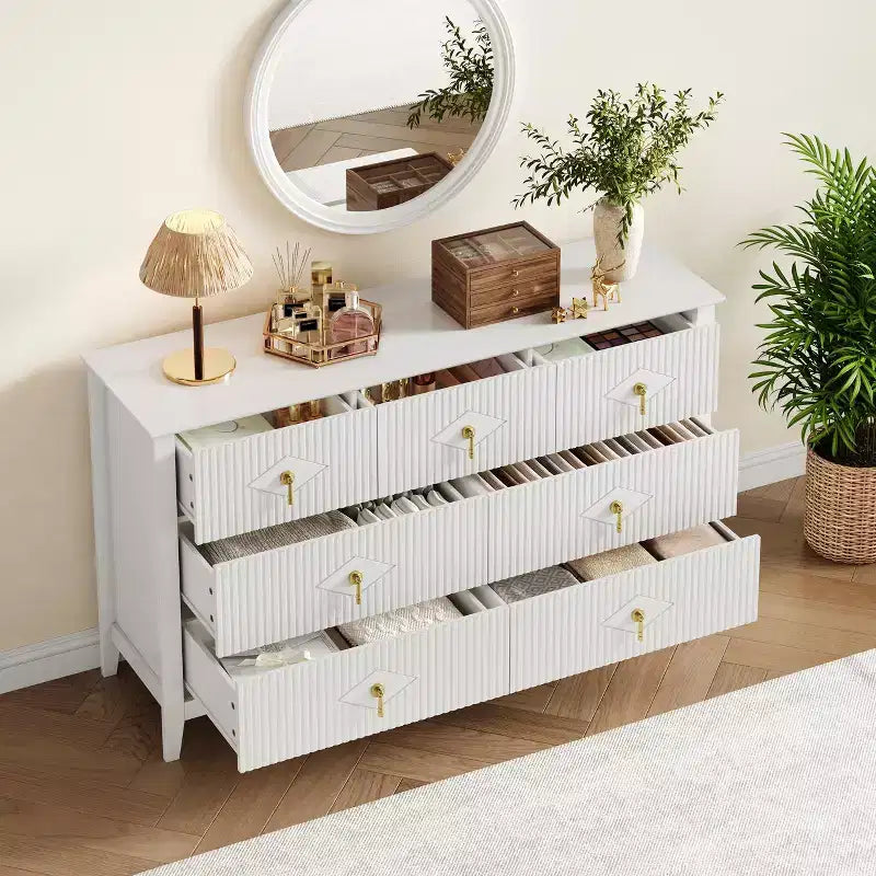 Comò a 7 cassetti per camera da letto, cassettiera in legno da 54" con maniglie in metallo, organizer scanalato per vestiti, mobile TV per corridoio