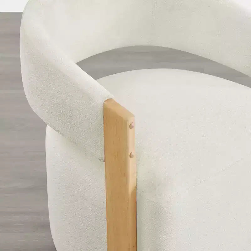 Sedia da pranzo imbottita con braccioli in legno e ruote a scomparsa