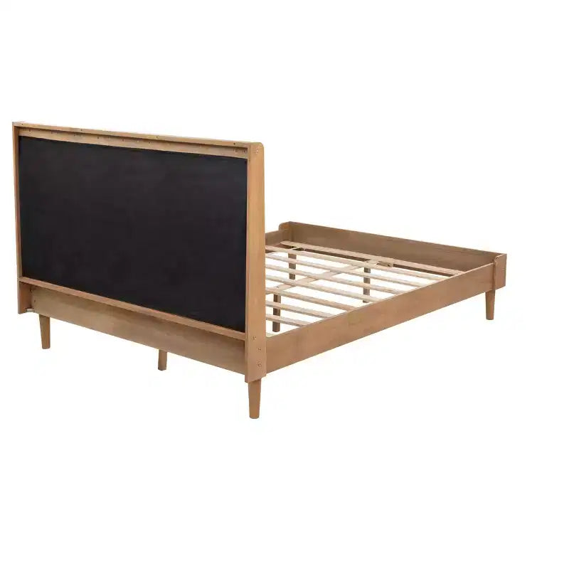 Letto in legno con testiera imbottita e struttura rinforzata