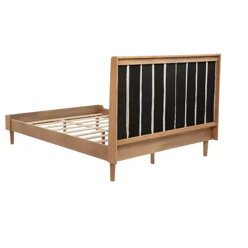 Letto in legno con testiera imbottita e struttura rinforzata